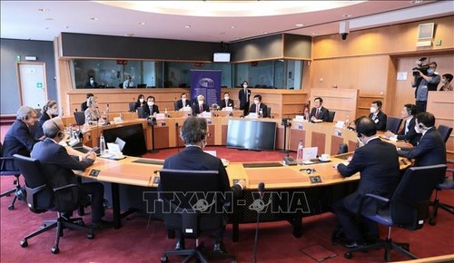 National Assembly Chairman Vuong Dinh Hue wraps up his trip to Europe and attending WCSP5 - ảnh 1