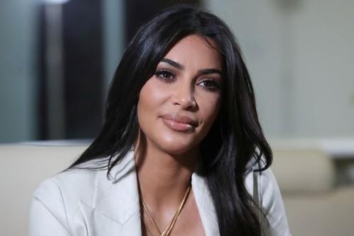 Kim Kardashian West collaborates with luxury label Fendi - ảnh 1