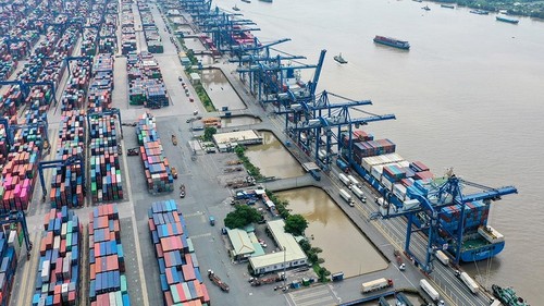 Vietnam’s trade surplus hits 125 million USD in 10 months   - ảnh 1