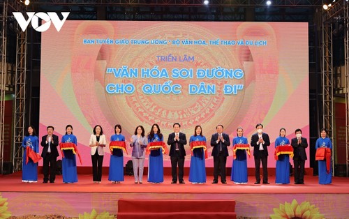 Exhibition “Culture lights the way for national advancement” opens  - ảnh 1