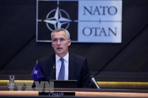NATO plans permanent military presence at border - ảnh 1