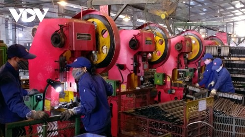 Industrial production index picks up in five-month period - ảnh 1