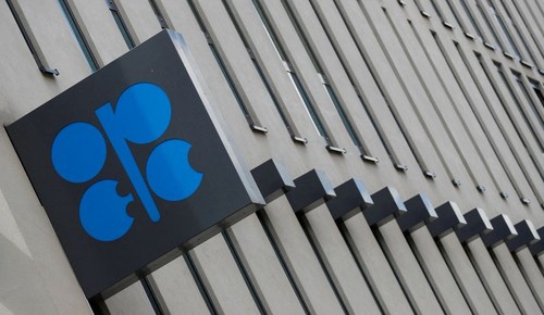 OPEC+ brings forward oil output rises - ảnh 1