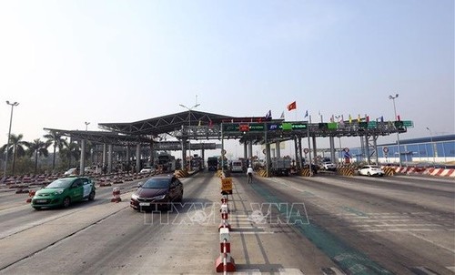 ETC system to be installed in all expressway lanes by July 31 - ảnh 1