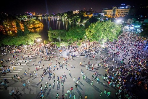 Hanoi aims to boost night-time economic development - ảnh 1