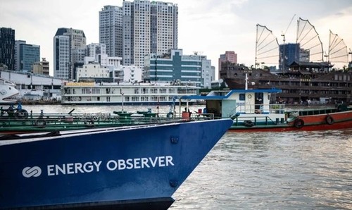 World’s first zero-emission boat visits HCM City - ảnh 1