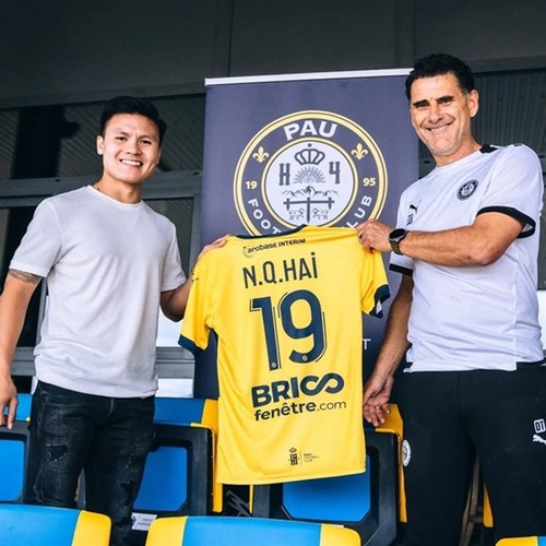 Quang Hai signs two-year deal with French side Pau FC - ảnh 1