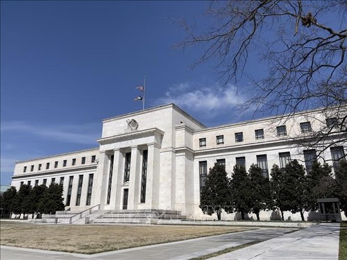 US Federal Reserve considers further raising interest rates  - ảnh 1