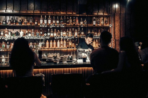 10 best bars in Vietnam as voted by Travel + Leisure readers - ảnh 1