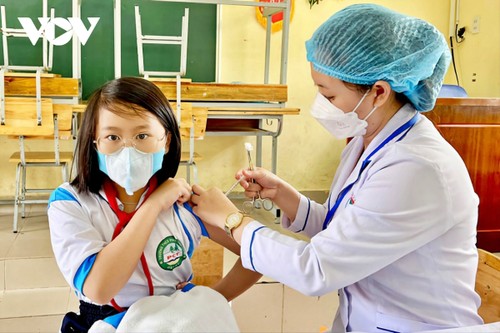 MoH launches back-to-school COVID-19 vaccination campaign - ảnh 1