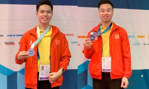 Vietnam wins two silvers at WorldSkills 2022 - ảnh 1