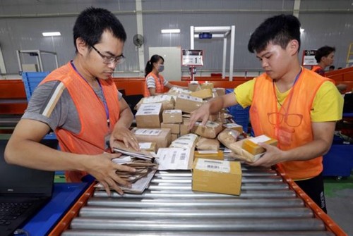 Vietnam's e-commerce aims to rank second in Southeast Asia - ảnh 1