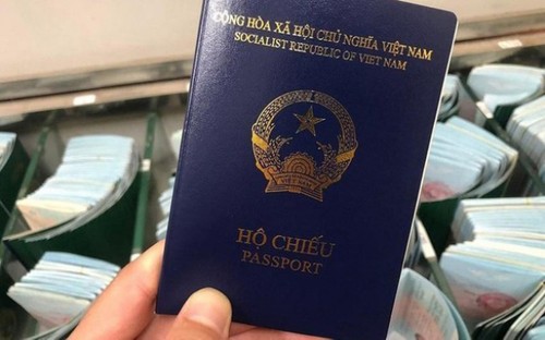 National Assembly approves adding birthplace info to new passports - ảnh 1