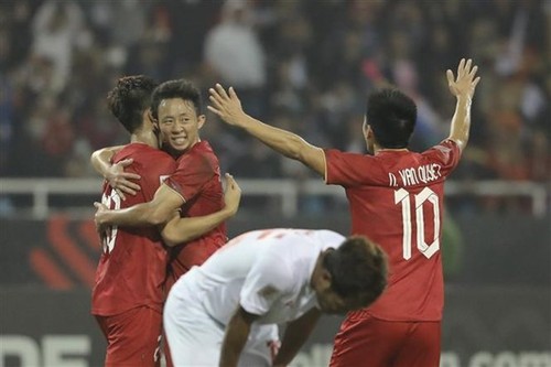 AFF Cup 2022: Vietnam crush Myanmar 3-0, advance to semifinal  - ảnh 2