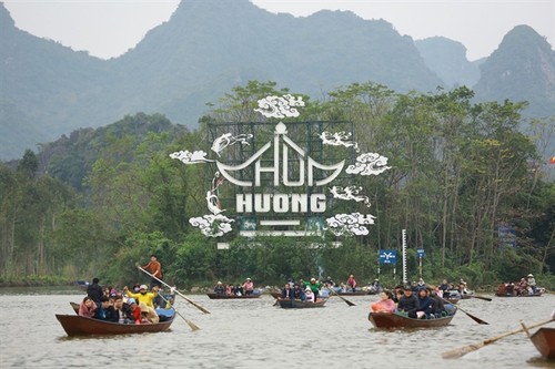Huong Pagoda Festival to resume on January 27   - ảnh 1