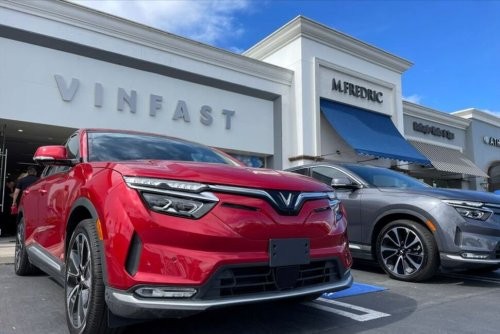 VinFast delivers first 45 cars in US market - ảnh 1