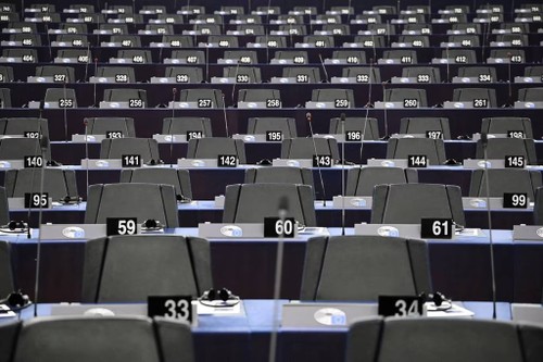 EU parliament backs world's first comprehensive rules for cryptoassets - ảnh 1