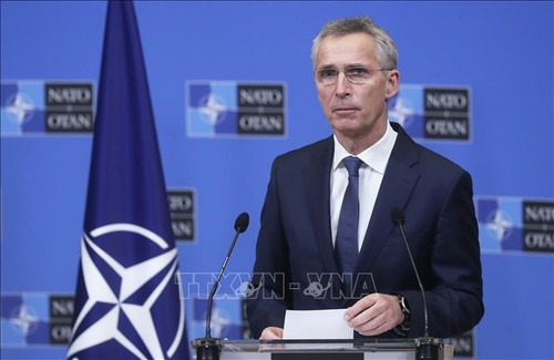 NATO chief proposes 100 billion euro military aid fund for Ukraine - ảnh 1