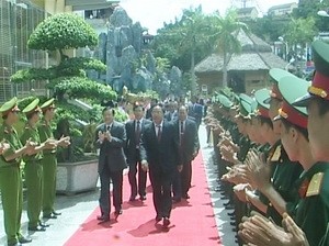 จังหวัดĐiên Biênของเวียดนามและ๖แขวงของลาวจัดพิธีรำลึกครบรอบ๕๐ปีการสถาปนาความสัมพพันธ์ทางการทูตเวียดนาม-ลาว - ảnh 1