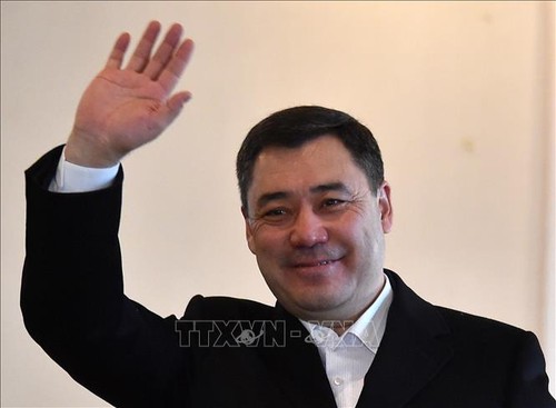 Садыр Жапаров лидирует на выборах президента Киргизии - ảnh 1