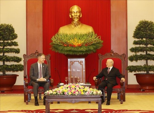 Нгуен Фу Чонг принял посла США во Вьетнаме по случаю завершения срока его работы во Вьетнаме - ảnh 1