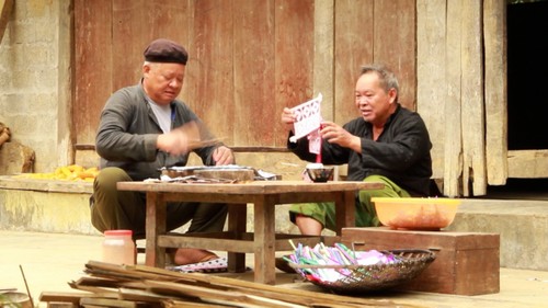 Искусство бумажной высечки народности Нунгзин - ảnh 1