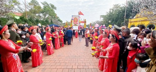 Своеобразный фестиваль Тиенконг в островном районе Ханам  - ảnh 1