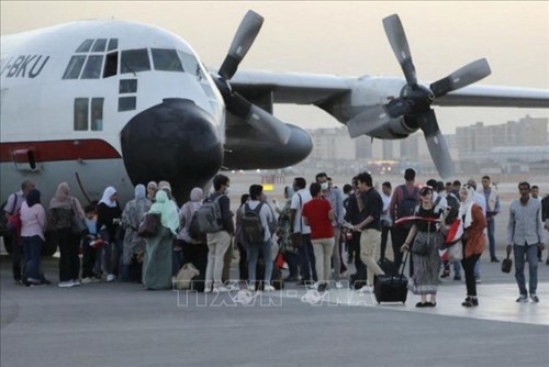 США начали первую эвакуацию своих граждан из Судана - ảnh 1