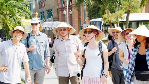 Опубликован список 10 стран с наибольшим количеством туристов, приезжающих во Вьетнам - ảnh 1