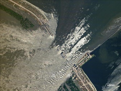 Прорыв плотины Каховской ГЭС: Россия и Украина призвали к международному расследованию  - ảnh 1