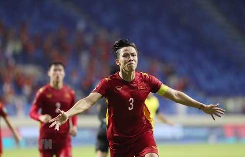 Защитника Куэ Нгок Хай включили в лучший состав в истории Кубка Азии по футболу - ảnh 1