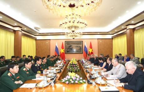  Ủy ban liên Chính phủ Việt Nam - Liên bang Nga tăng cường hợp tác kỹ thuật quân sự  - ảnh 1