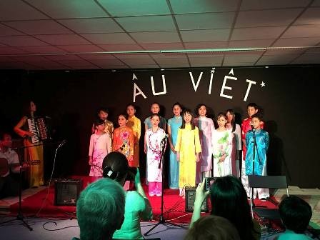  Dạy tiếng Việt và âm nhạc truyền thống - cách truyền bá văn hóa VN tại Pháp - ảnh 1