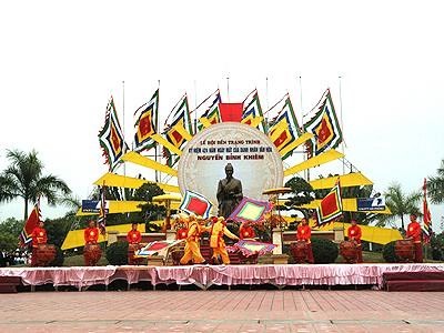 Kỷ niệm 432 năm ngày mất của danh nhân văn hóa Nguyễn Bỉnh Khiêm  - ảnh 1