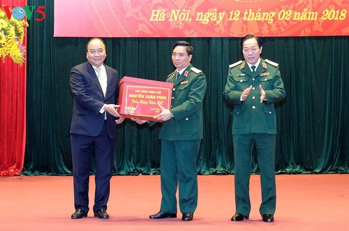 Thủ tướng thăm, kiểm tra công tác sẵn sàng chiến đấu tại Bộ Tư lệnh Thủ đô Hà Nội  - ảnh 2