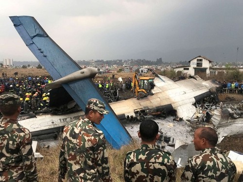 Điện thăm hỏi vụ tai nạn máy bay ở Bangladesh - ảnh 1