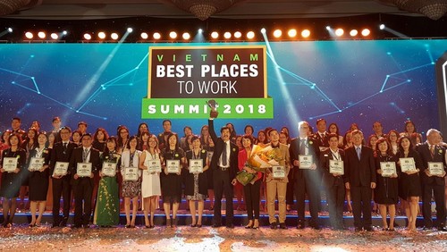 Vinamilk dẫn đầu danh sách 100 nơi làm việc tốt nhất Việt Nam năm 2017 - ảnh 1