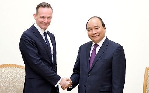 Thủ tướng Nguyễn Xuân Phúc tiếp Bộ trưởng Kinh tế bang Rheinland Pfalz, Đức - ảnh 1