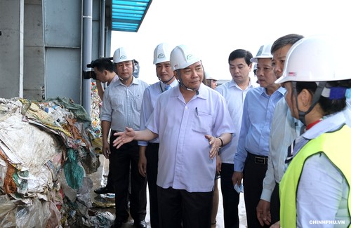 Thủ tướng  Nguyễn Xuân Phúc thăm mô hình xử lý rác thải tại Quảng Bình - ảnh 2
