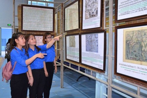 Triển lãm bản đồ và trưng bày tư liệu “Hoàng Sa, Trường Sa của Việt Nam - Những bằng chứng lịch sử và pháp lý” - ảnh 1