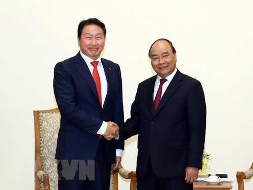 Thủ tướng Nguyễn Xuân Phúc tiếp Chủ tịch Tập đoàn SK Group, Hàn Quốc - ảnh 1