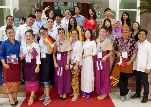 Tiếp tục gìn giữ quan hệ đoàn kết đặc biệt Việt Nam-Lào - ảnh 2