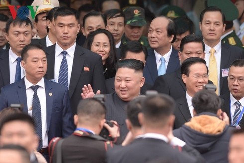  Chủ tịch Triều Tiên Kim Jong-un rời ga Đồng Đăng về Hà Nội - ảnh 3