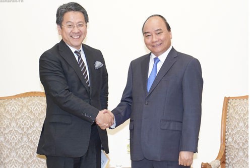 Thủ tướng Nguyễn Xuân Phúc tiếp Thống đốc Ngân hàng Hợp tác quốc tế Nhật Bản - ảnh 1
