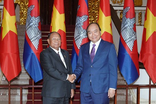 Thủ tướng Nguyễn Xuân Phúc tiếp Chủ tịch Quốc hội Campuchia - ảnh 1