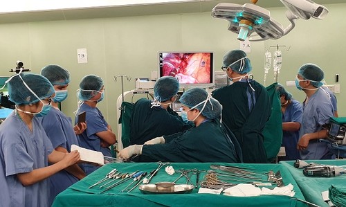 Việt Nam lần đầu tiên triển khai thành công kỹ thuật cắt thùy phổi nội soi một đường rạch  - ảnh 1