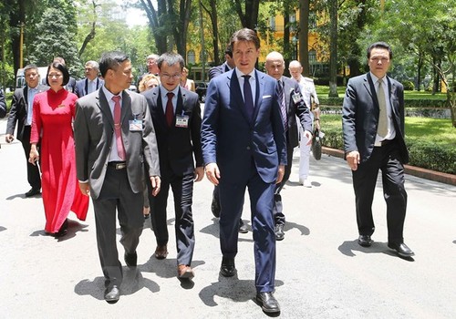 Thủ tướng Cộng hòa Italy Giuseppe Conte kết thúc chuyến thăm chính thức Việt Nam        - ảnh 1