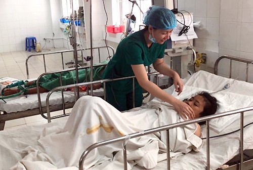 Bệnh viện Đa khoa Trung ương Cần Thơ cứu sống bệnh nhân Campuchia bị xuất huyết đa cơ quan - ảnh 1