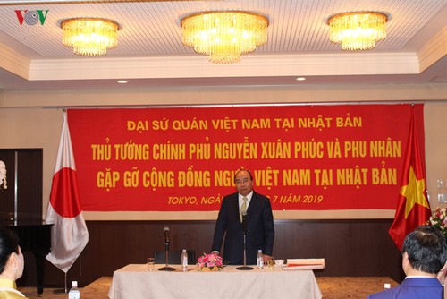 Thủ tướng Nguyễn Xuân Phúc gặp mặt tri thức, cộng đồng Việt Nam tại Nhật Bản - ảnh 1