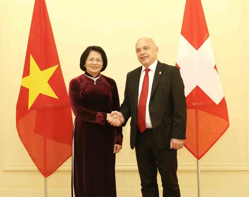 Phó Chủ tịch nước Đặng Thị Ngọc Thịnh hội kiến Tổng thống Thụy Sĩ - ảnh 1